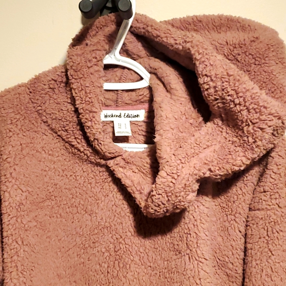 💥MOVING SALE💥 EVERYTHING MUST GO ❤️‍BNWOT Dusty rose teddy Sherpa crop hoodie - Picture 4 of 4